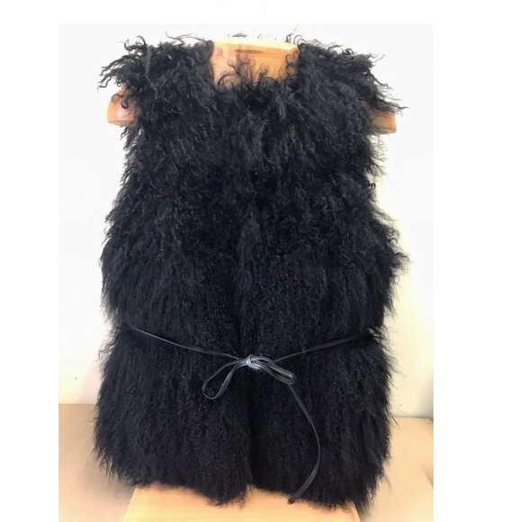 UGG Abbey Mongolian Shearling Vest - Picture 4 of 5